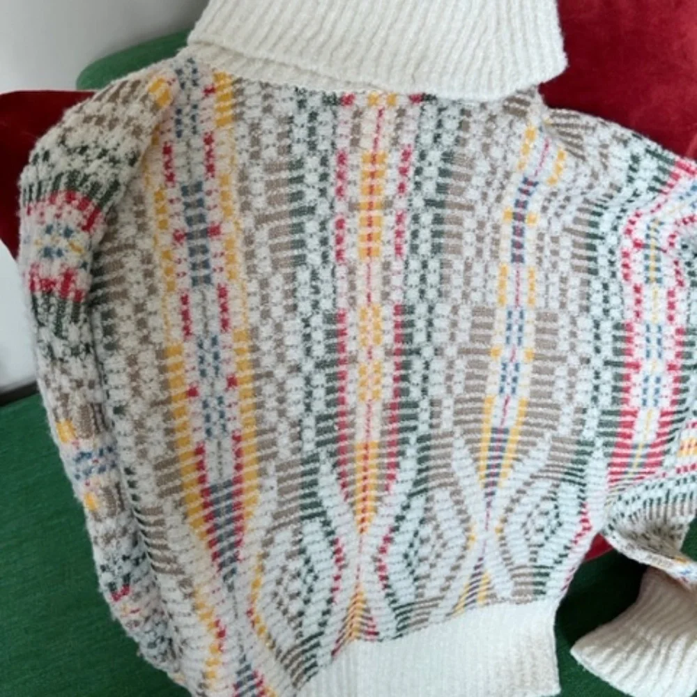 sweater - Picture 4 of 11